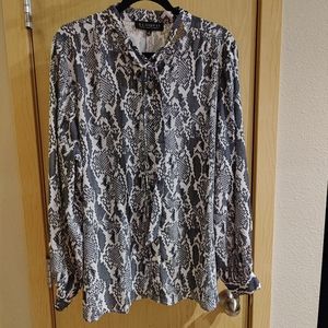 Eloquii tie neck blouse button up snake print size 20